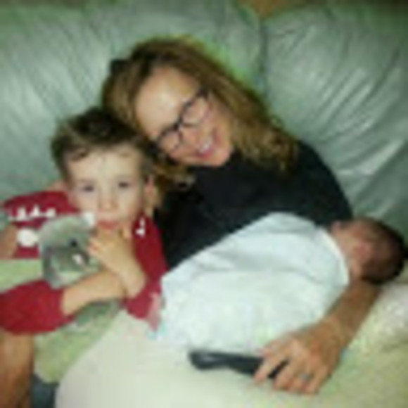 Meet your Posher, Sara - Picture 1 of 1